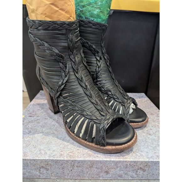 Freebird Bela in Black Snake Multi - Picture 3 of 8